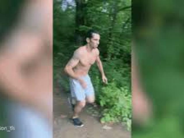 Media - Nhảy xuống vách đá cao 35m, kẻ liều lĩnh suýt bỏ mạng