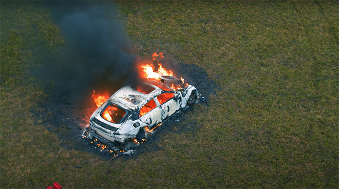 Châm lửa đốt Mercedes-AMG GT 63 S gần 4 tỷ đồng vì cảm thấy "bực bội" - 8