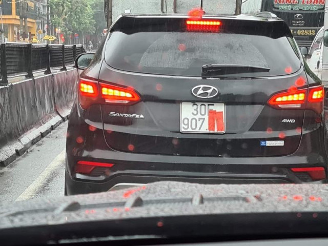 Tin tức ô tô - Xuất hiện nhiều hành vi che biển số xe để tránh phạt nguội