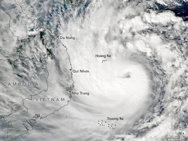 NASA công bố ảnh bão số 9 hướng đến Việt Nam