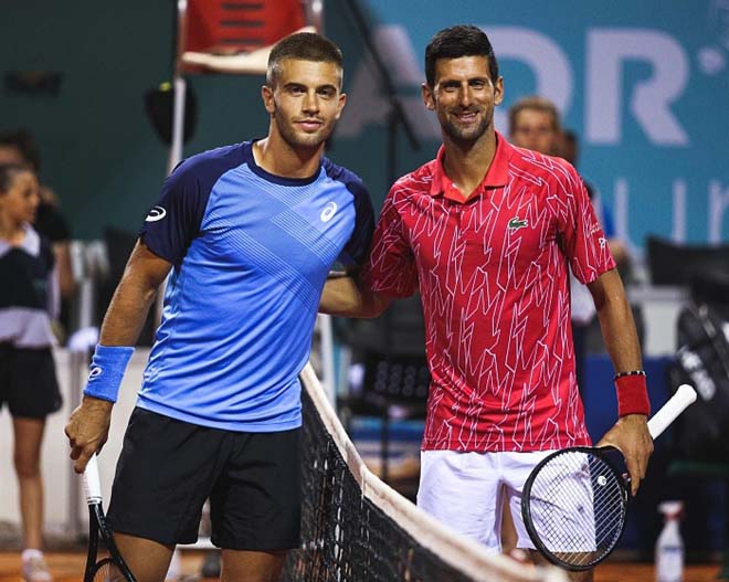 Djokovic (phải) vấp phải không ít khó khăn từ Coric