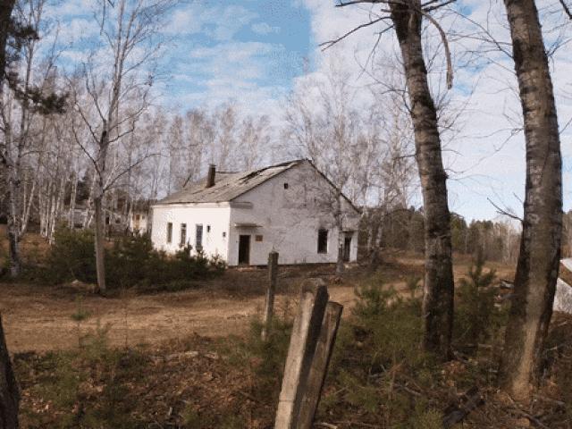 Media - Thót tim xem lính công binh Nga đánh sập nhà trong tích tắc