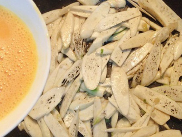 Ẩm thực - Loại củ chỉ xuất hiện vào cuối thu, chị em rủ nhau chế biến, thưởng thức kẻo tiếc nuối