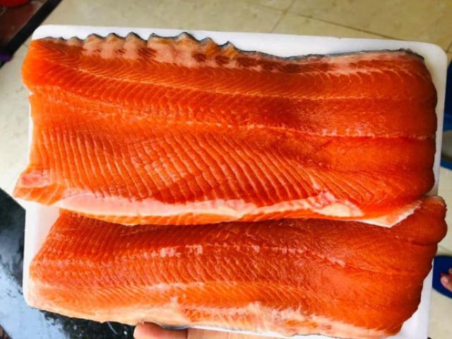 Thị trường - Tiêu dùng - Cá hồi Sa Pa chỉ 110.000 đồng/kg, người bán tiết lộ sự thật