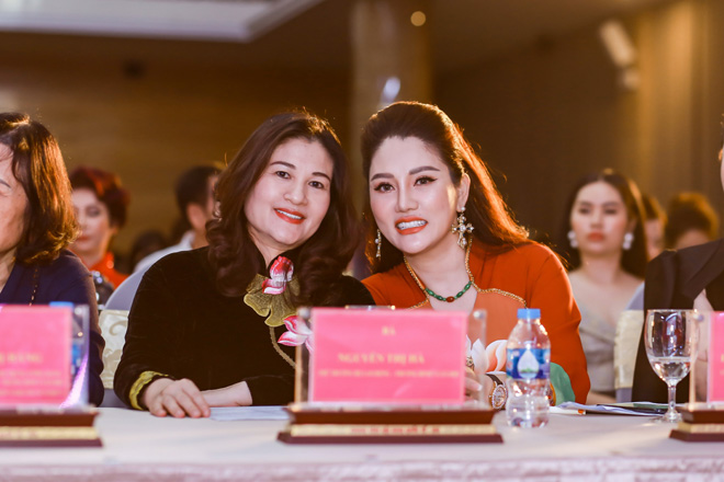 Doanh nhân Xuân Hương được vinh danh tại VNBA Beauty Awards 2020 - 3