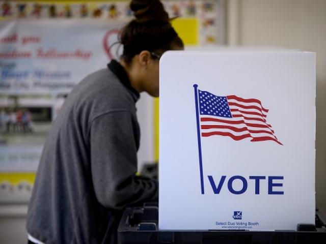 Thế giới - Bầu cử Mỹ 2020: Cử tri đảng Cộng hòa tăng tốc, thu hẹp khoảng cách ở 4 bang chiến địa