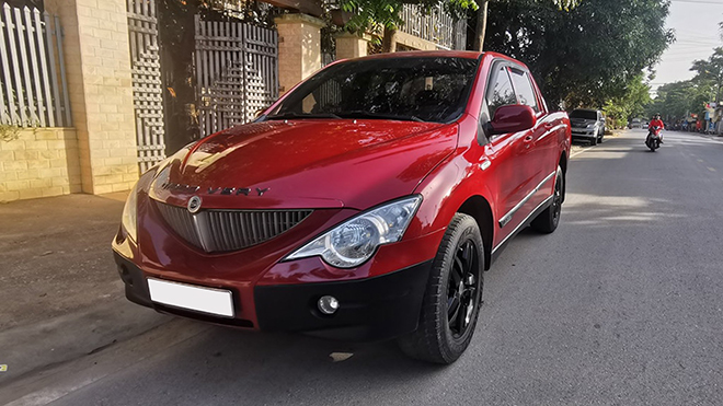 Xe bán tải hàng hiếm Ssangyong Actyon Sport hơn 10 tuổi tại Việt Nam - 1