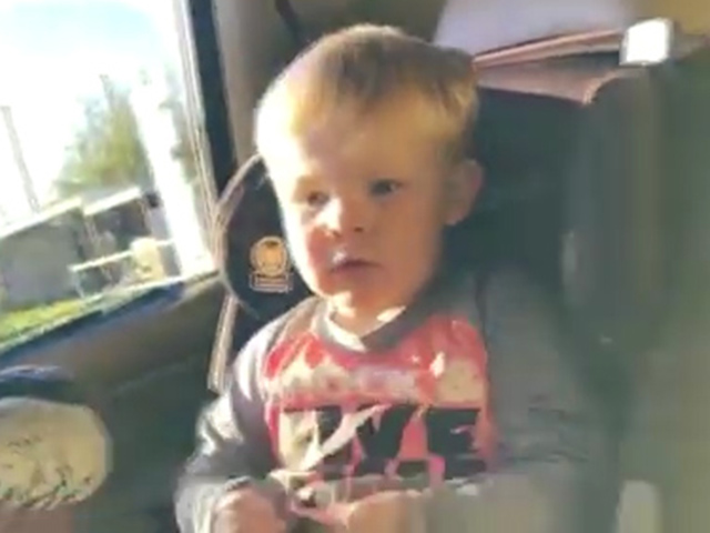 Cười 24H - Đỡ không nổi với những pha "hù dọa" trẻ con khóc thét