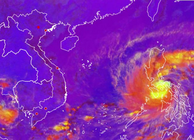 Ảnh chụp bão GONI khi đổ bộ vào Philippines. Ảnh: CTV