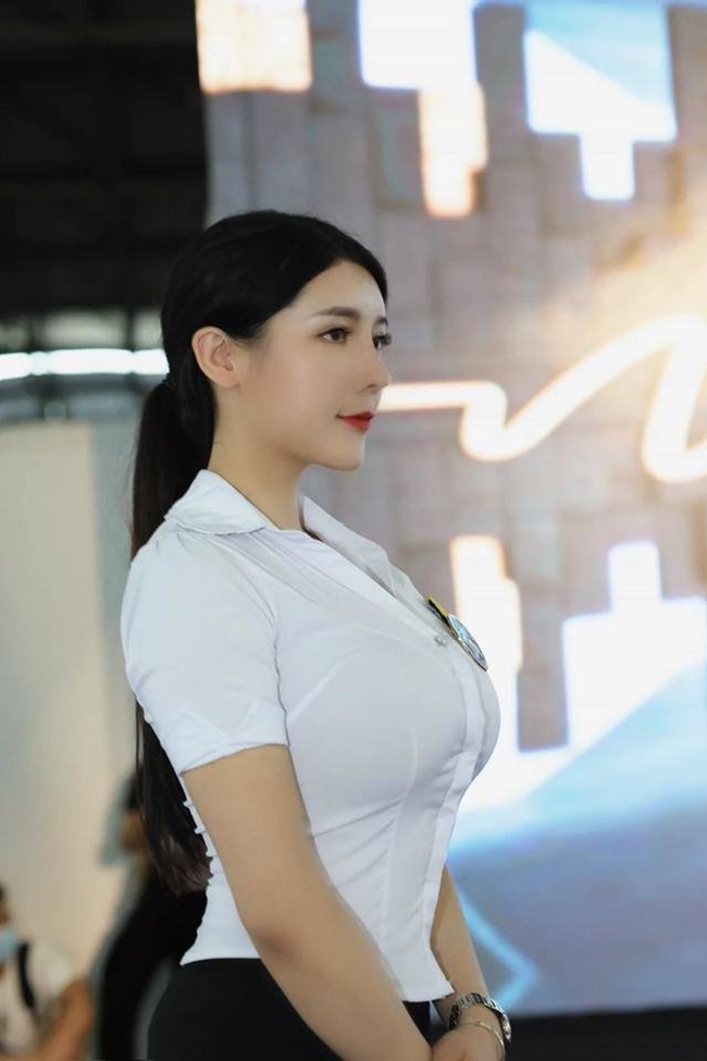 "Nữ thần phòng gym" Liu Tai Yang từng trở thành tâm điểm mạng xã hội bởi vóc dáng chuẩn khi xuất hiện giữa phố.
