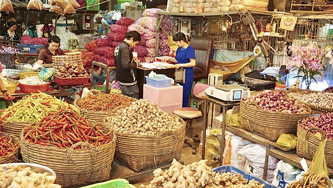 Chợ đầu mối truyền thống là kênh phân phối khoảng 40% lượng hàng hóa