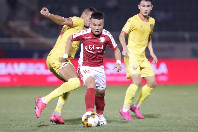 Phi Sơn tỏa sáng giúp TP.HCM giành 3 điểm trước Hồng Lĩnh Hà Tĩnh