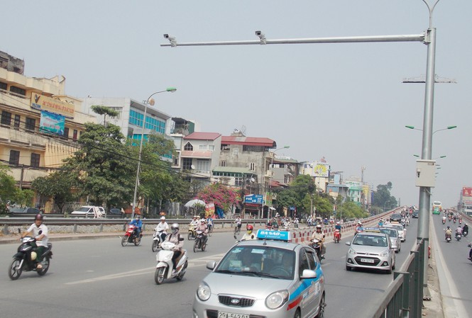 Hệ thống camera giám sát giao thông trên đường phố Hà Nội ảnh: Trọng Đảng