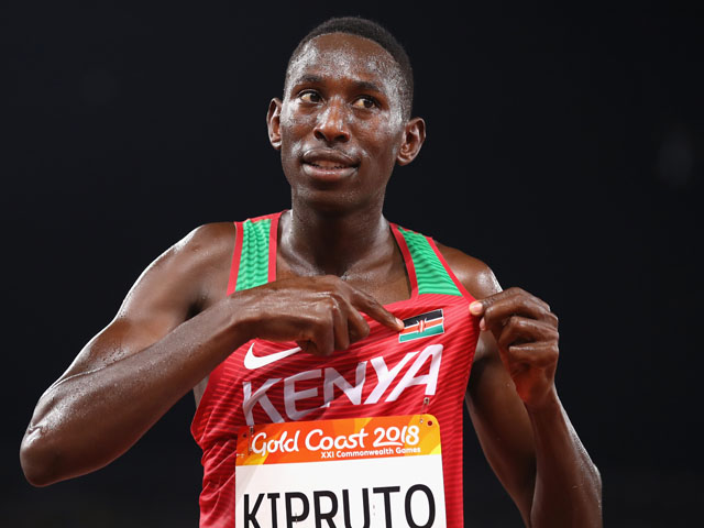 Bóng đá Ý - Tin thể thao HOT 3/11: Bỏ trốn cùng bạn gái, quán quân Olympic bị truy nã