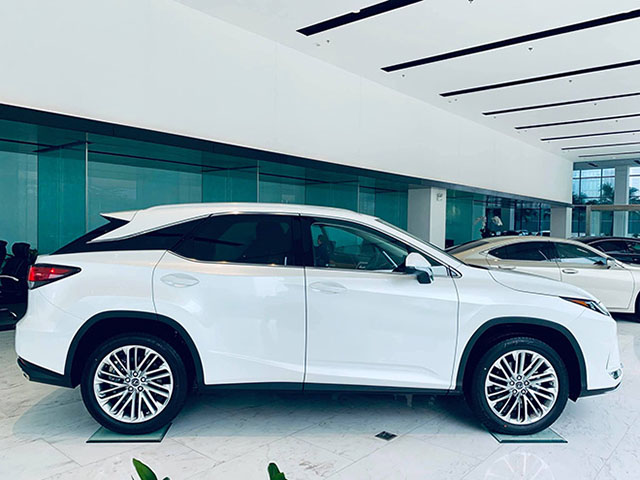 Lexus RX 300 2020 "chạy lướt" bán lại rẻ hơn 180 triệu đồng