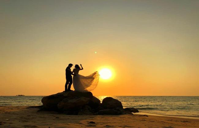Đam mê xê dịch, cặp đôi "đi khắp thế gian" chụp ảnh cưới đẹp như mơ - 8