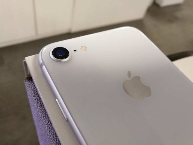 iPhone 8 đang có giá bao nhiêu, và liệu còn đáng mua? - 3