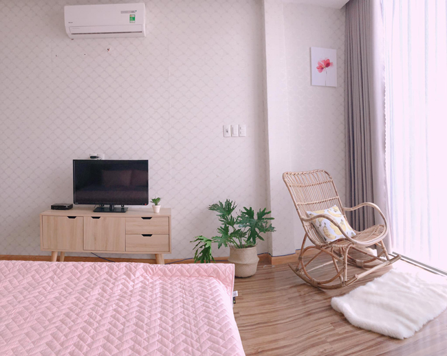 Căn hộ này của chị có diện tích khoảng 33 m2.
