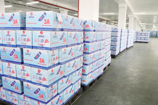  Nước tinh khiết AVINAA-3A có hương vị tự nhiên, ngọt mát như nước mưa, giữ nguyên được khoáng chất và an toàn tuyệt đối cho sức khỏe con người.