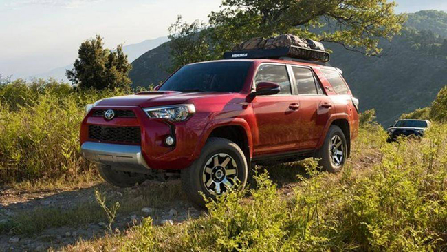 5. Toyota 4Runner: Mẫu xe này vẫn còn bán được giá 30.010 USD (khoảng 696 triệu đồng) sau 5 năm sử dụng, chỉ mất giá khoảng 33%
