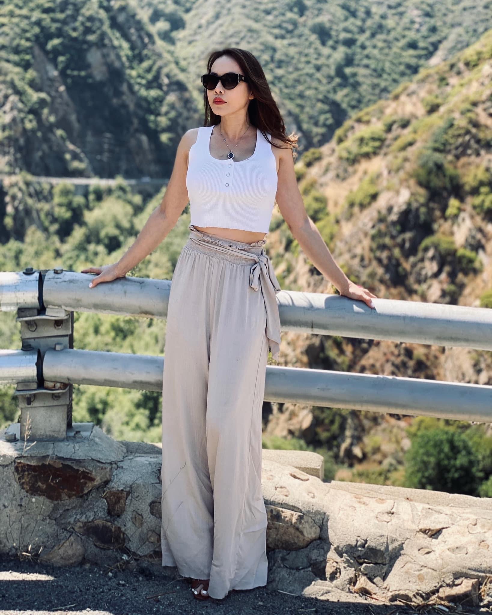 Hoài Linh kiếm tiền tỷ nhưng giản dị, em gái xinh đẹp thì sao? - 8