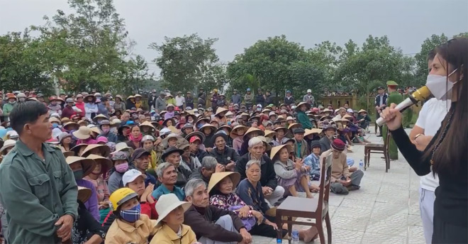 Thủy Tiên nói 1 câu bất ngờ về nghi vấn "nhà ngập trên 1m mới được phát quà" gây xôn xao - 7