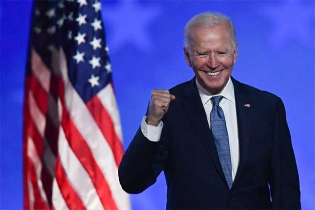 Theo Forbes, từ tháng 7/2020, hơn 70 tỷ phú và vợ/chồng của họ đã đóng góp các khoản tiền ủng hộ ông Joe Biden - ứng cử viên Tổng thống của Đảng Dân Chủ trong cuộc bầu cử Tổng Thống Mỹ. Số tiền này từ dưới 1000 USD đến hàng triệu USD.
