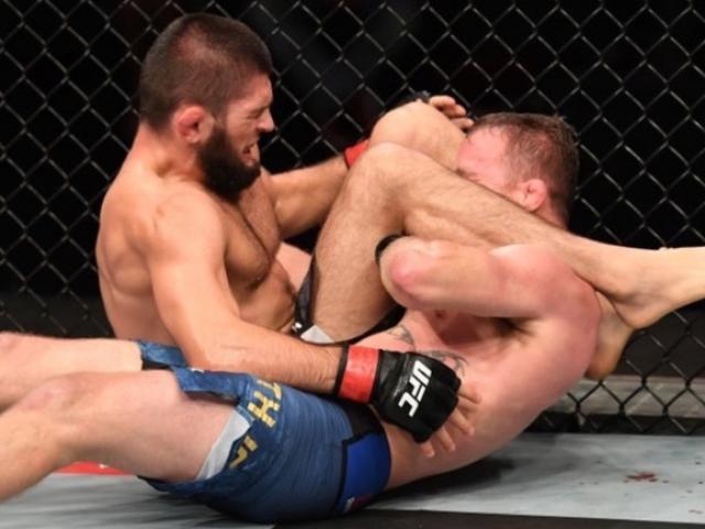 Media - 5 màn khóa siết MMA hay nhất trong tháng 10