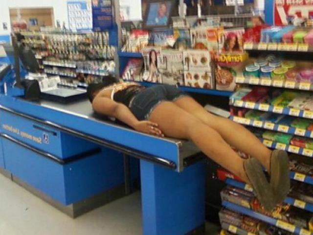 Tranh vui - Hài hước với những hình ảnh "kỳ dị" bắt gặp ở các siêu thị