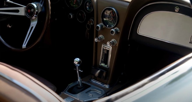 Ngắm xế cổ 1967 Chevrolet Corvette Stingray của ông Joe Biden - 8