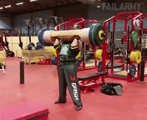 Khoảnh khắc trong phòng gym khiến người khác phải "đứng tim" - 1