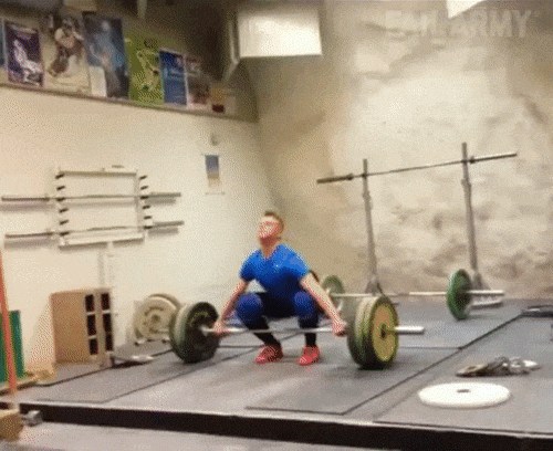 Khoảnh khắc trong phòng gym khiến người khác phải "đứng tim" - 7