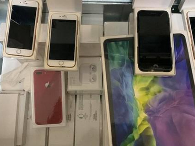 Pháp luật - Ngày làm nhân viên, đêm làm đạo chích trộm 21 điện thoại iPhone, MacBook, Apple Watch
