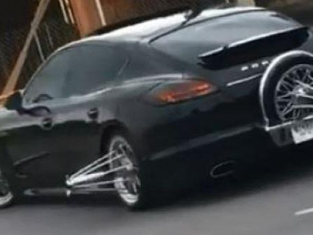 Ô tô - Cách bảo vệ xe siêu sang không giống ai