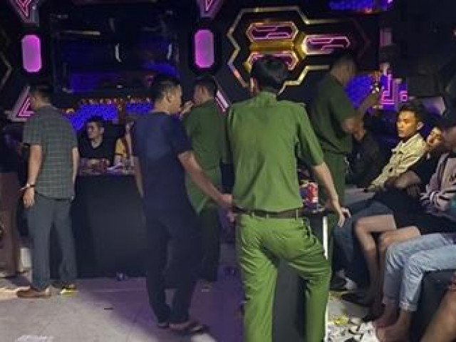 Pháp luật - Đánh người xong tụ tập sử dụng ma túy