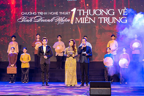 MC Anh Quân, diễn giả Thi Thảo “dẫn dắt” thành công đêm nhạc, quyên góp gần 4 tỷ đồng - 1