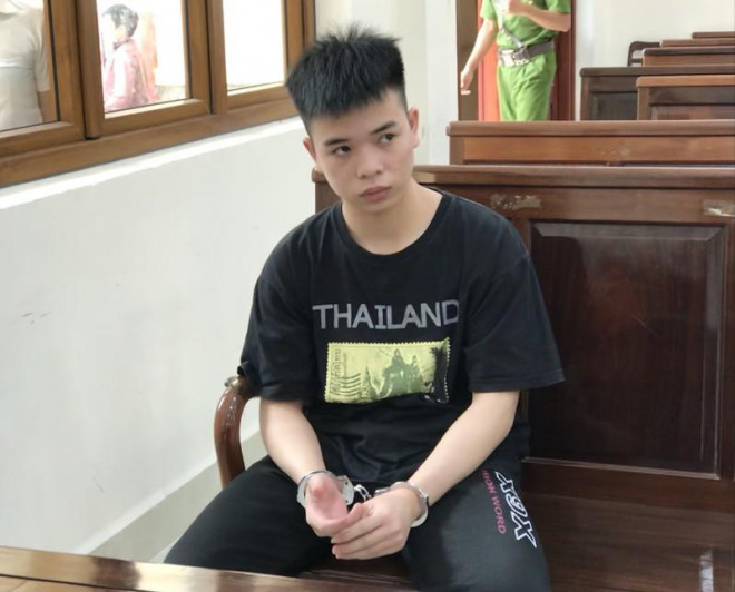 Bị cáo Nguyễn Hoàng Ngọc Sinh tại tòa ngày 10-11. Ảnh: MV