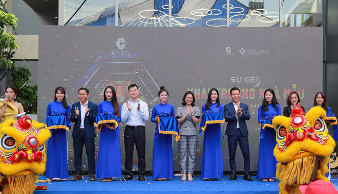 Nhà mẫu C-Sky View chính thức khai trương, đón tiếp khách hàng tham quan.