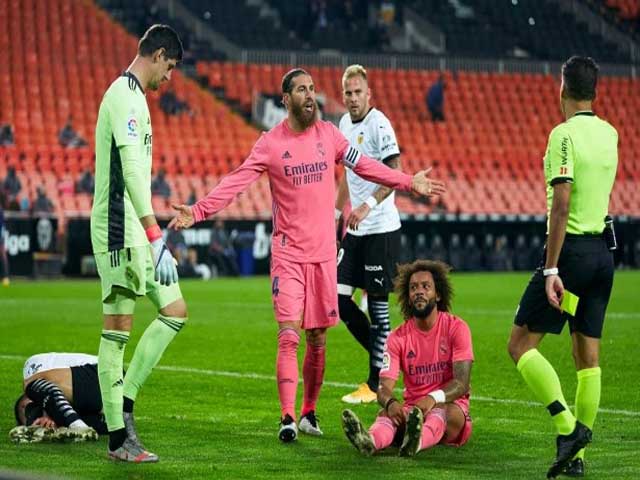 Bóng đá - Biến ở Real: HLV Zidane "xoay tua tự sát", "ông trùm" Perez &amp; SAO nổi giận