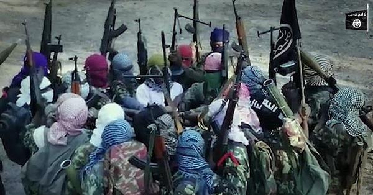 Thế giới - Phần tử thân IS chặt đầu hơn 50 người trên sân bóng đá