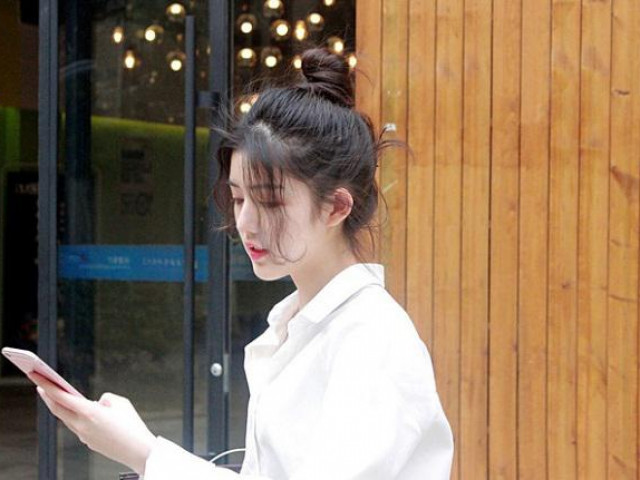 Bạn trẻ - Cuộc sống - Vừa lên ĐH 1 tháng, nữ sinh con nhà nông đã tiêu 32 triệu đồng, dân mạng chỉ ra điểm sai "chí mạng"