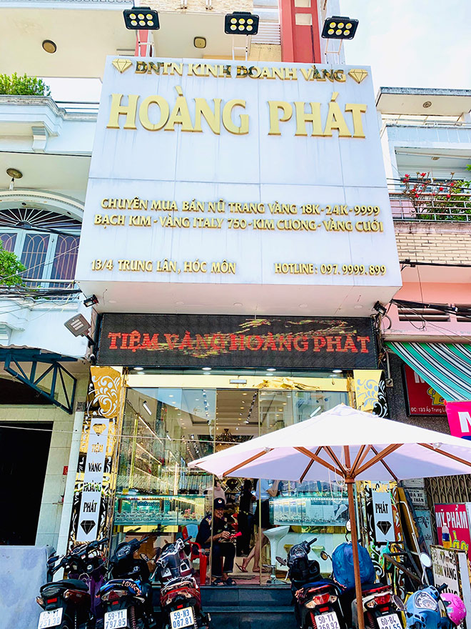 Vàng Hoàng Phát - Thương hiệu gần 20 năm trong giới kim hoàn Sài thành phồn hoa - 1