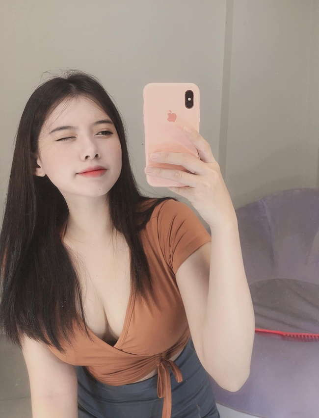 Cô bị nhiều người chế giễu vì tăng cân quá nhanh dù trước đó sở hữu thân hình khá&nbsp;thon gọn.&nbsp;
