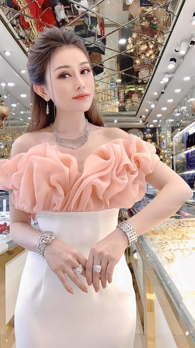 Vàng Hoàng Phát - Thương hiệu gần 20 năm trong giới kim hoàn Sài thành phồn hoa - 3