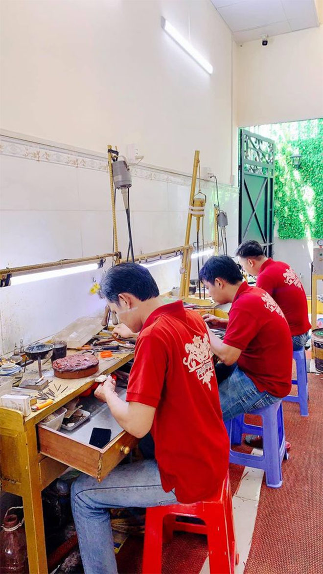 Vàng Hoàng Phát - Thương hiệu gần 20 năm trong giới kim hoàn Sài thành phồn hoa - 6
