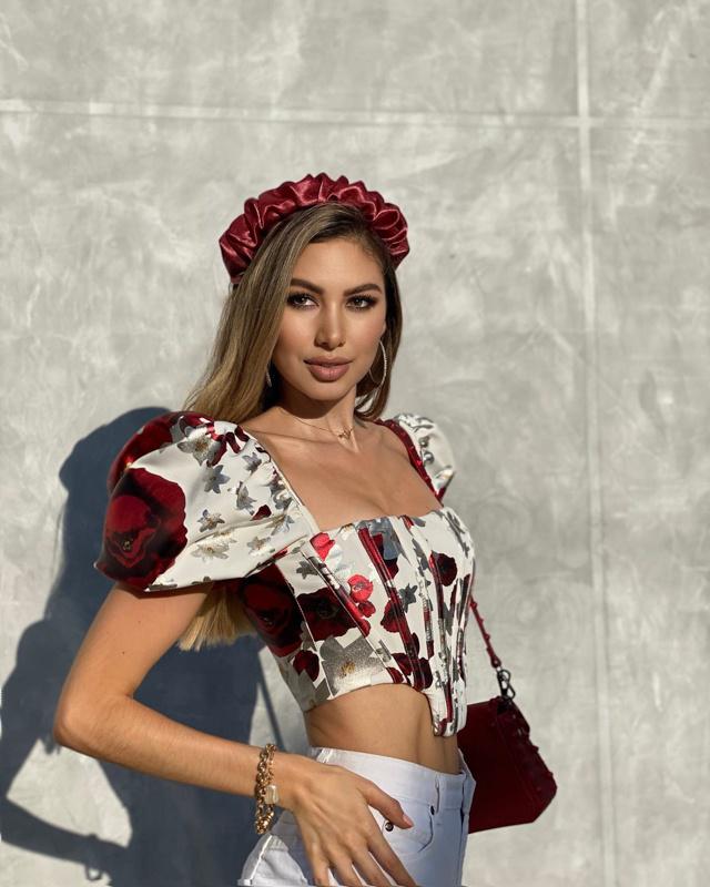 Bản sao Phạm Hương trở thành đối thủ của Khánh Vân nóng bỏng cỡ nào? - 11