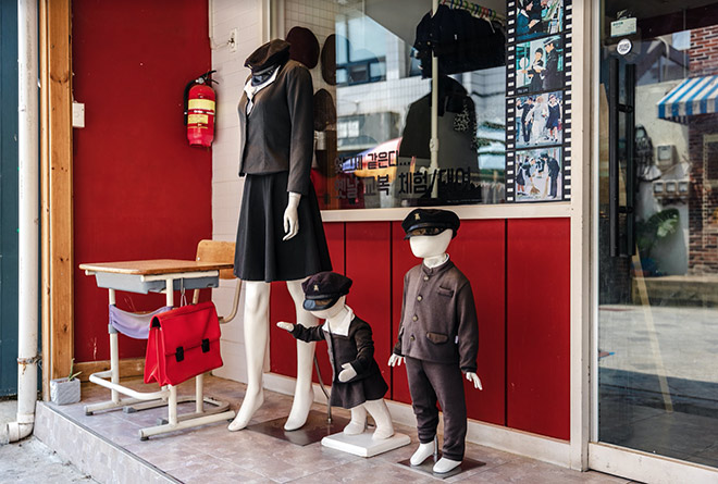 Cửa hàng cho thuê trang phục học sinh