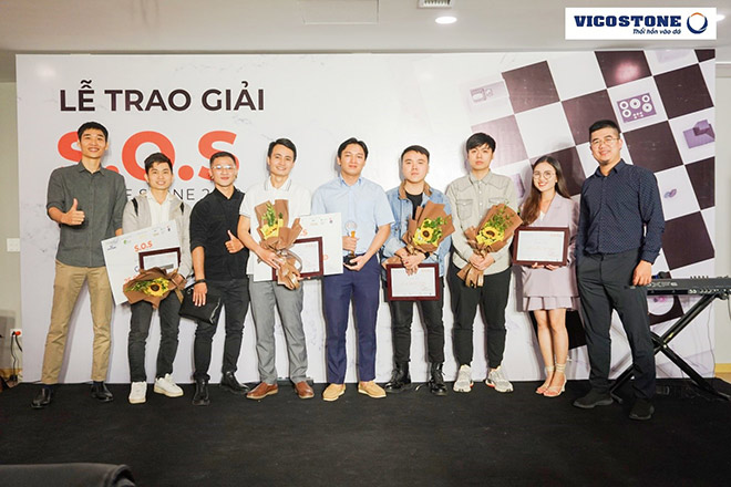 Các KTS đạt giải chụp ảnh cùng BTC cuộc thi “S.O.S 2020”