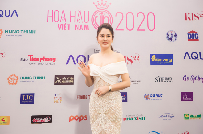 Cố vấn sắc đẹp Xuân Hương tại Họp báo Chung kết Hoa hậu Việt Nam 2020