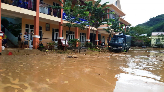 Trường Tiểu học Trà Leng.